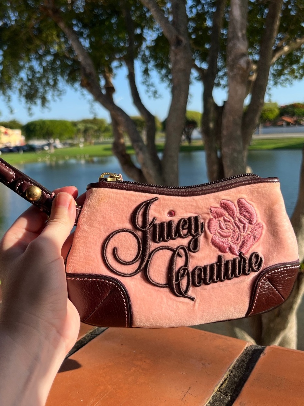VINTAGE Y2K JUICY COUTURE ROSE EMBROIDERED VELOUR WRISTLET PINK BROWN RARE